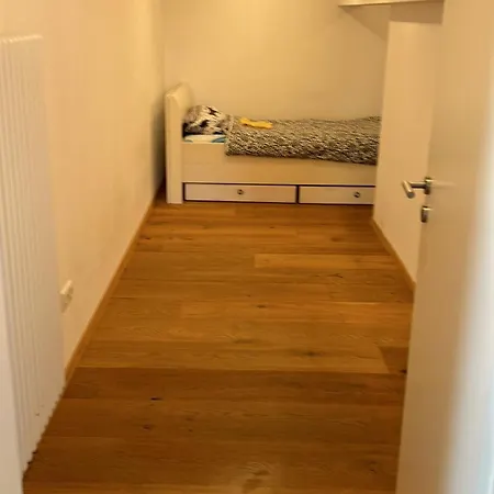 Entire Unit In - Weinstrasse, Centre, Germany * Rosenheim