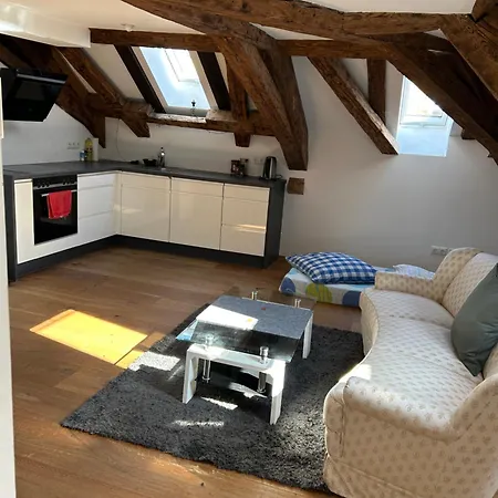Entire Unit In - Weinstrasse, Centre, Germany *
